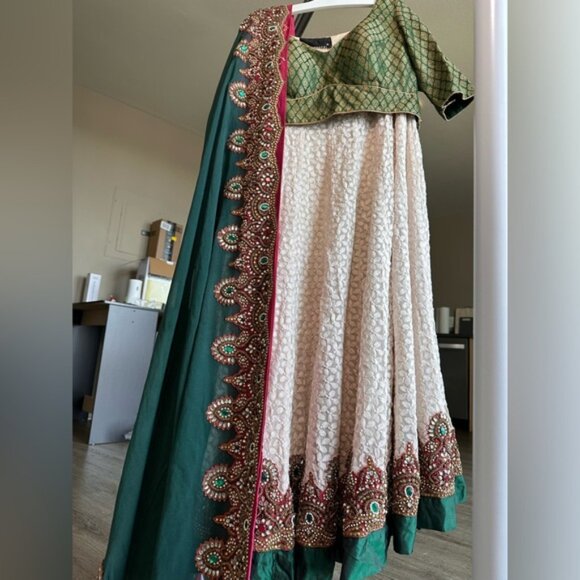 Sabyasachi White Lehanga with Emerald Green Details - Picture 9 of 12